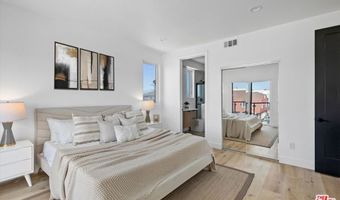 542 N Serrano Ave, Los Angeles, CA 90004