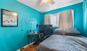 539 W Rose Ave, Addison, IL 60101