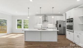 609 Muirfield Dr, Albemarle, NC 28001
