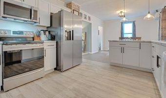 702 E 5th St, Auburn, IN 46706