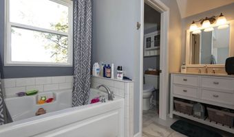 21207 Lawrence 1230, Aurora, MO 65605