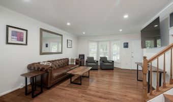 5209 DUNSTABLE Ln, Alexandria, VA 22315