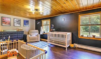 10 Narrow Ln, Charlestown, RI 02813