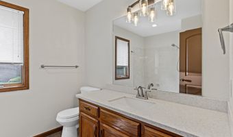 1965 W Cardinal Ln, Aurora, MO 65605