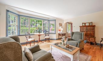 19 Junction Rd, Brookfield, CT 06804