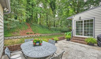 4301 Meadowridge Dr, Charlotte, NC 28226
