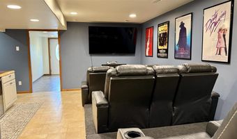1049 Vine Ave, Riverside, IA 52327
