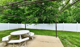 10058 Three Star Ct, Avon, IN 46123