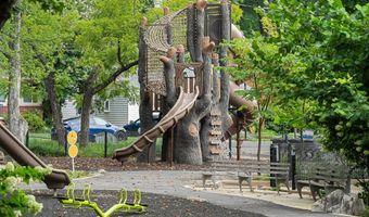 6145 12TH St N, Arlington, VA 22205
