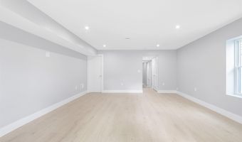 88 W 20TH St 1, Bayonne, NJ 07002