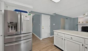 1592 Greenfield Crossing Ct, Ballwin, MO 63021