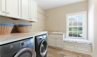 238 Westview Dr, Aurora, OH 44202
