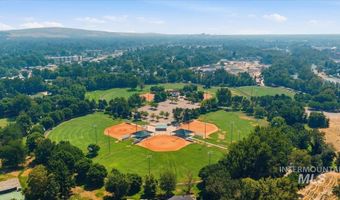 857 N River Path Ln, Boise, ID 83703