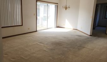 1727 W Hawkes St 8, Arlington Heights, IL 60004