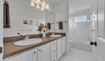 5049 Birdie Ln, Ann Arbor, MI 48103