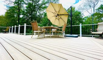 157 MAIN St, Gouldsboro, PA 18424