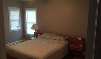 5914 B KINGSWOOD Rd B, Bethesda, MD 20814