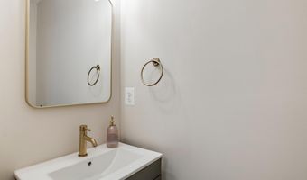 42153 GRADY Ter, Aldie, VA 20105