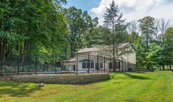 33 Huntsville Rd, Andover, NJ 07860