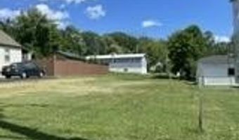 44 Poland Rd, Auburn, ME 04210