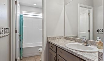 1046 W Hero Ct, Bluffdale, UT 84065