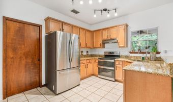 2 E KELLY PARK Rd, Apopka, FL 32712