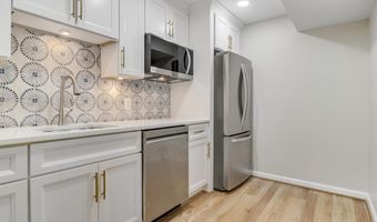 5019 FLEMING Dr, Annandale, VA 22003