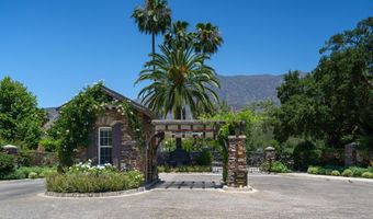 827 W Heritage Oak Ct, Altadena, CA 91001