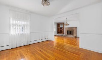 17 Jennie St, Cranston, RI 02920