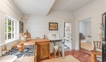 204 S Main St, Abbeville, SC 29620