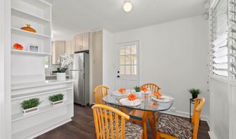 755 Kaipii St, Kailua, HI 96734