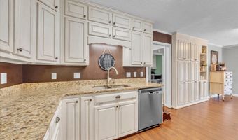 612 Powell Blvd, Albertville, AL 35950