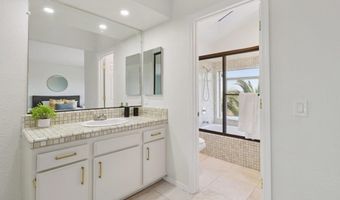 1895 Laurel Rd, Oceanside, CA 92054