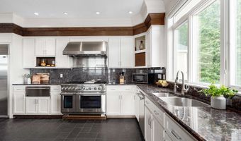 64 Sterling Pl, Bow, NH 03304