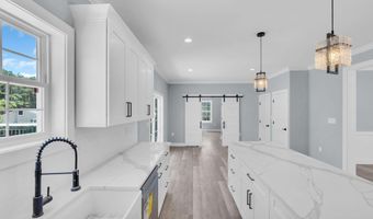 443 Western Blvd, Bayville, NJ 08721