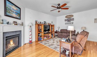 47 Copper Square Dr, Bethel, CT 06801