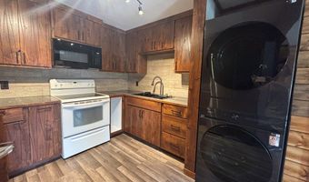 941 S Main St, Cascade, ID 83611