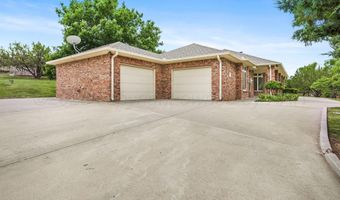 205 S TIMBERCREEK Dr, Amarillo, TX 79118