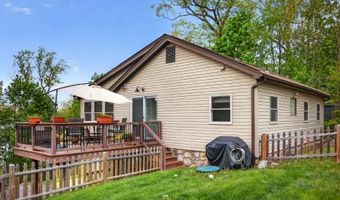 1052 Lakeside Dr E, Alloway, NJ 07422