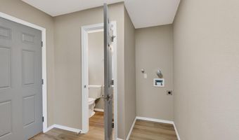 1135 Lillie Dr, Bosque Farms, NM 87068