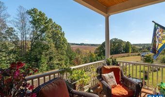 2004 SEVEN MEADOWS Ln, Appomattox, VA 24522