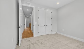 7027 RENITA Ln, Bethesda, MD 20817