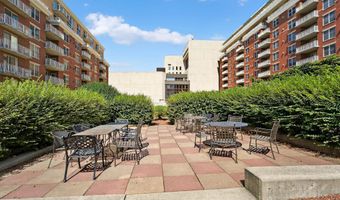 360 W Washington Ave 1204, Madison, WI 53703