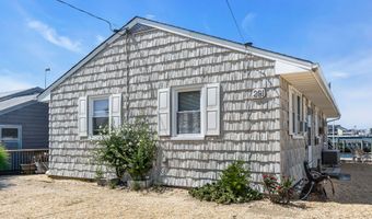 281 Sandlewood Dr, Bayville, NJ 08721