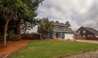 1057 4th St SE, Bandon, OR 97411