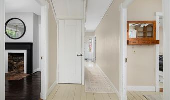 24 Barney St, Newport, RI 02840