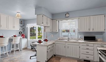 120 Vernon St, Algoma, WI 54201