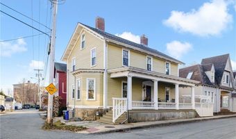 17 Old Beach Rd, Newport, RI 02840