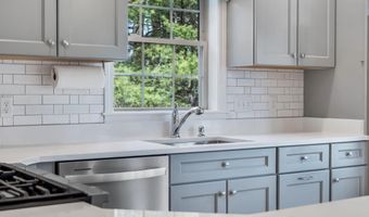 4 Highview Ter, Belfast, ME 04915