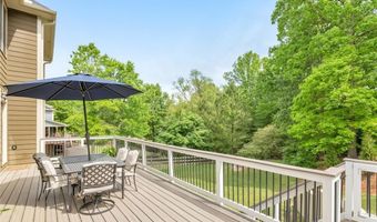 62 Applewood Ln, Acworth, GA 30101